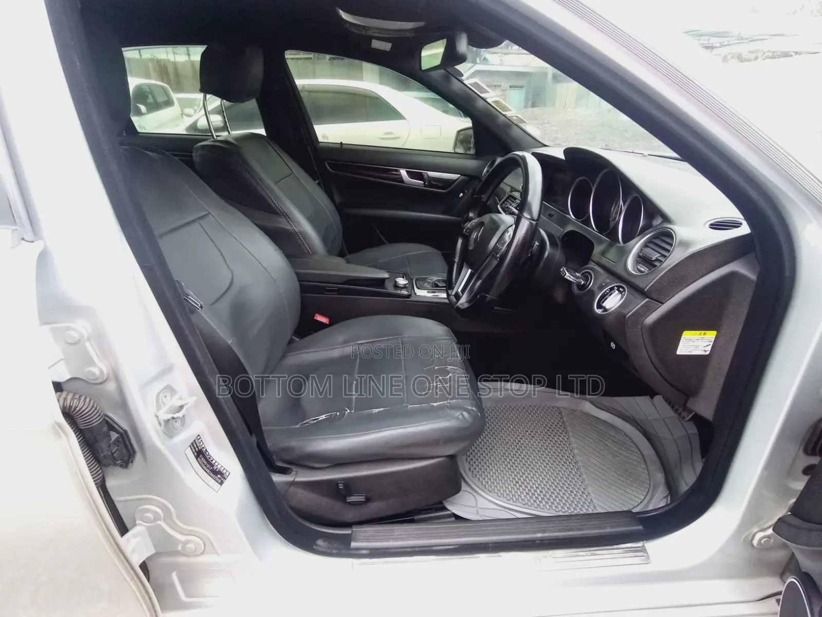 Mercedes-Benz C200 2011 Silver