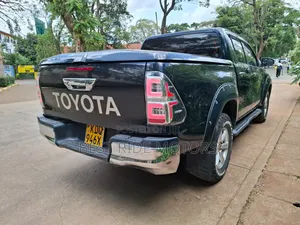 Toyota Hilux Revo Double Cab Deisel 2.4 AWD 2018 Black