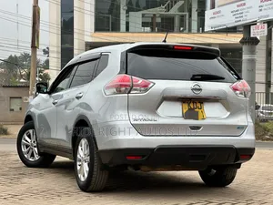 Nissan X-Trail 2015 Silver