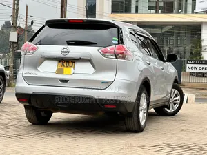 Nissan X-Trail 2015 Silver