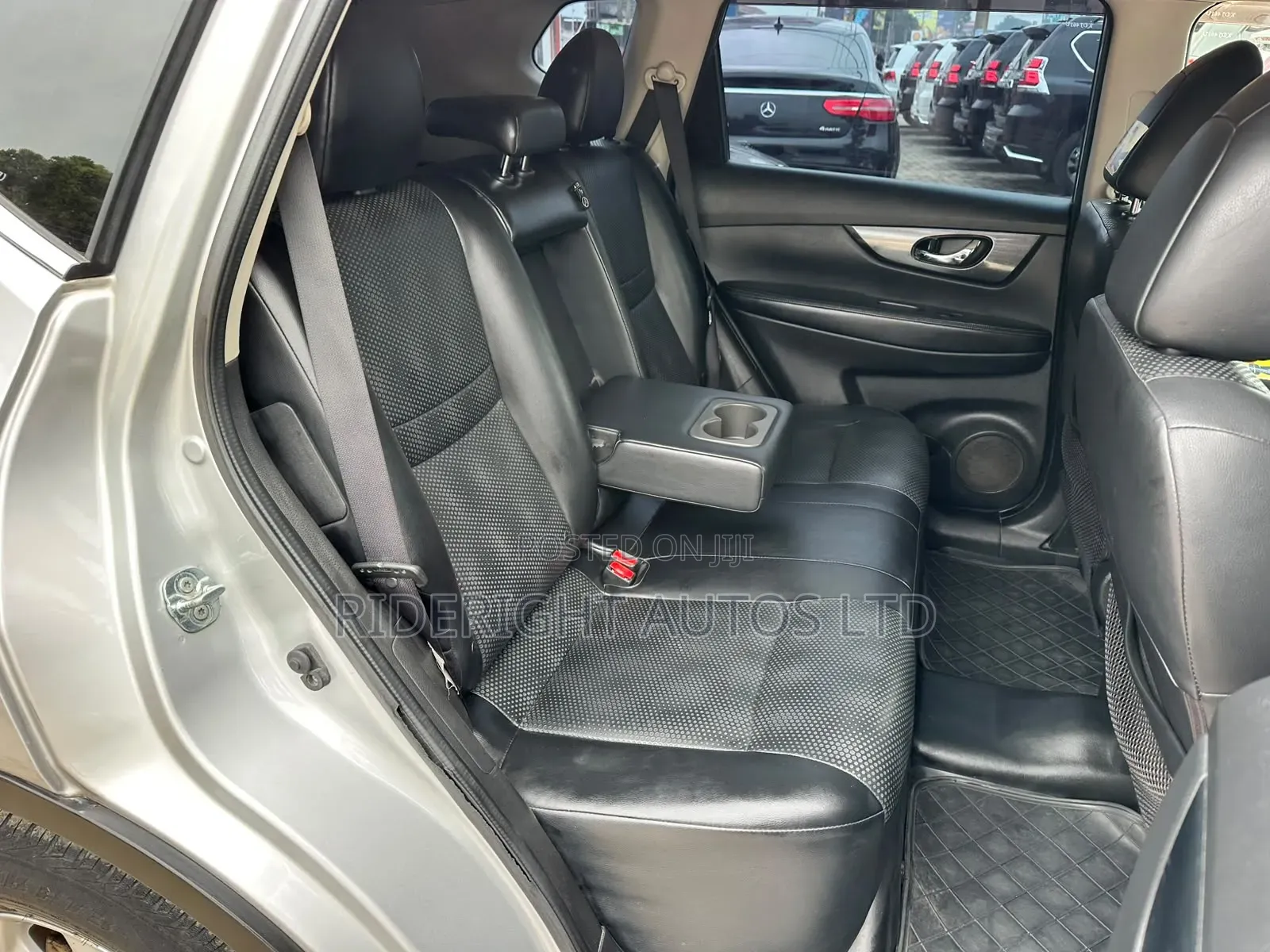 Nissan X-Trail 2015 Silver