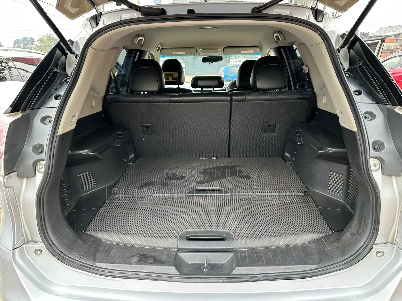 Nissan X-Trail 2015 Silver