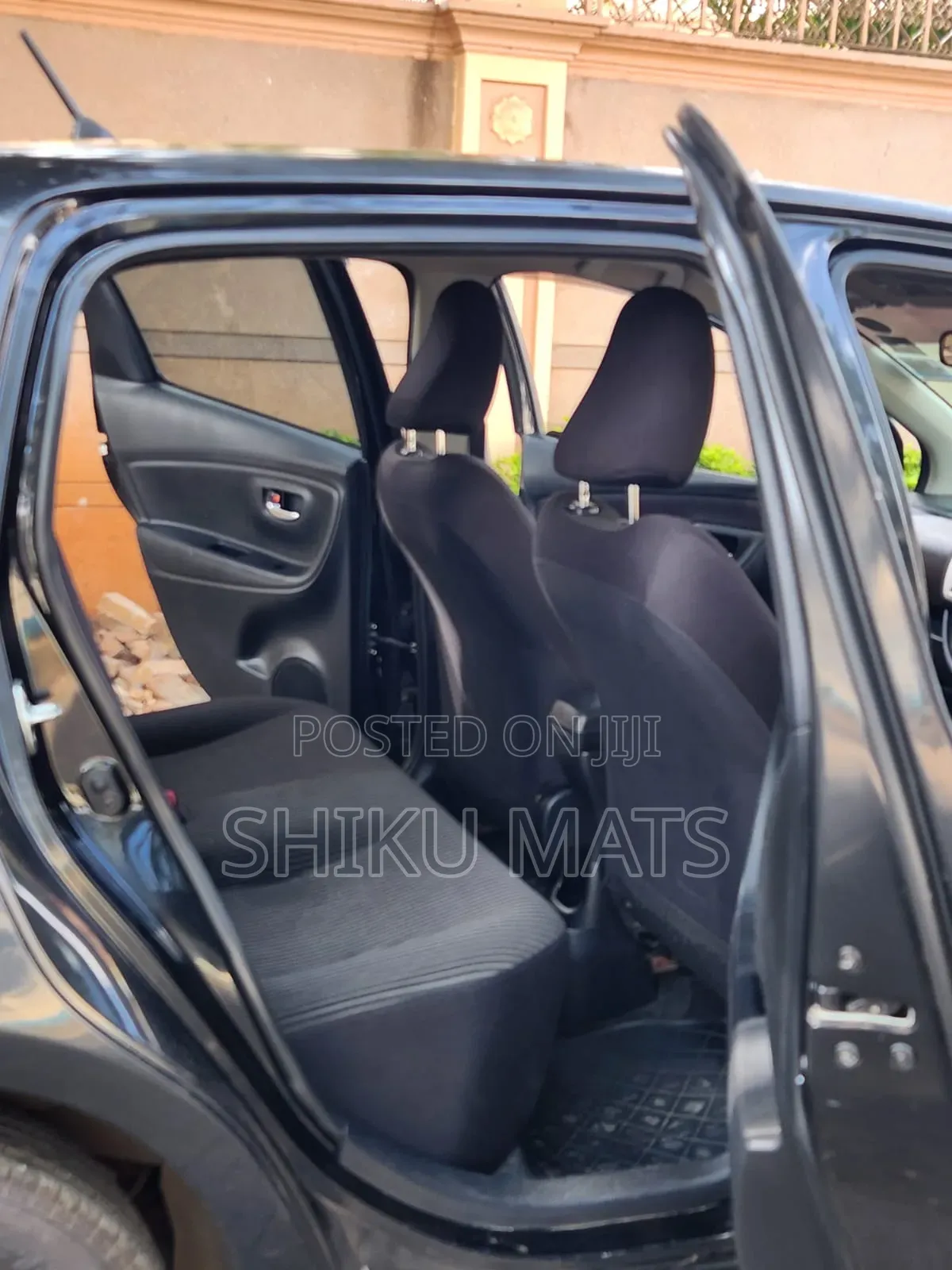 Toyota Vitz 2014