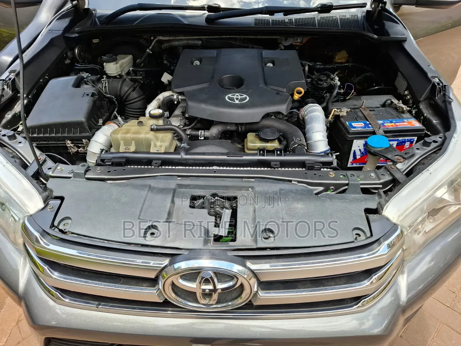 Toyota Hilux Revo Double Cab Deisel 2.4 AWD 2016 Gray