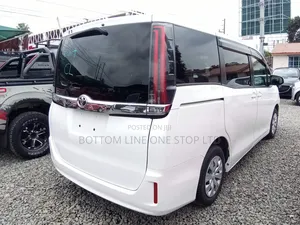 Toyota Noah 2020 White