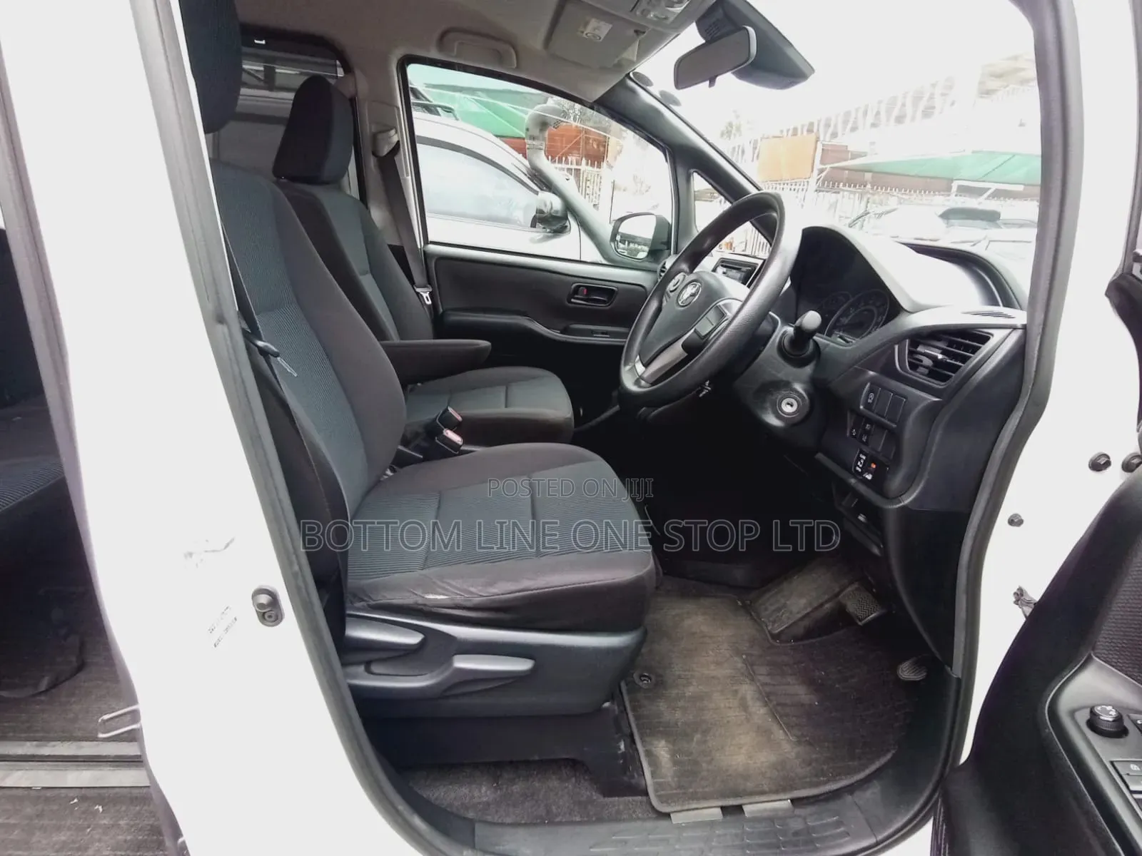 Toyota Noah 2020 White
