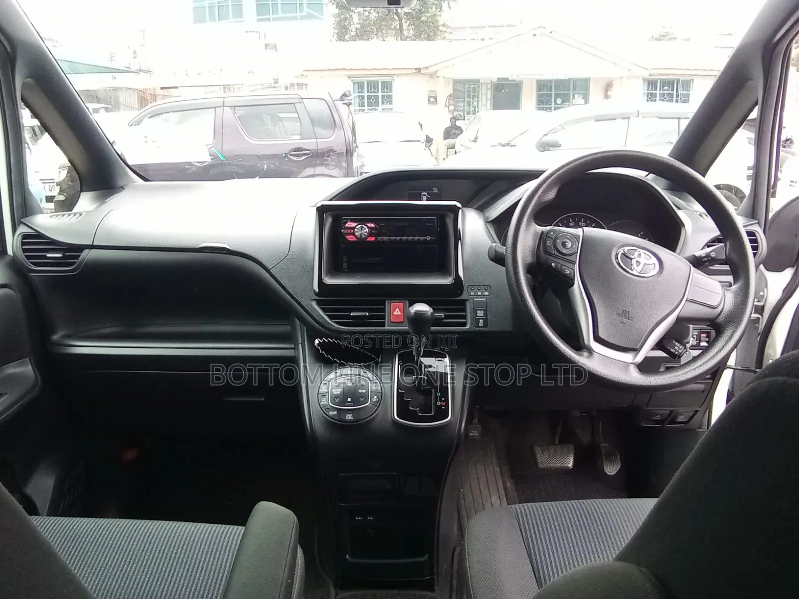Toyota Noah 2020 White
