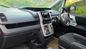 Toyota Noah 2010 Black
