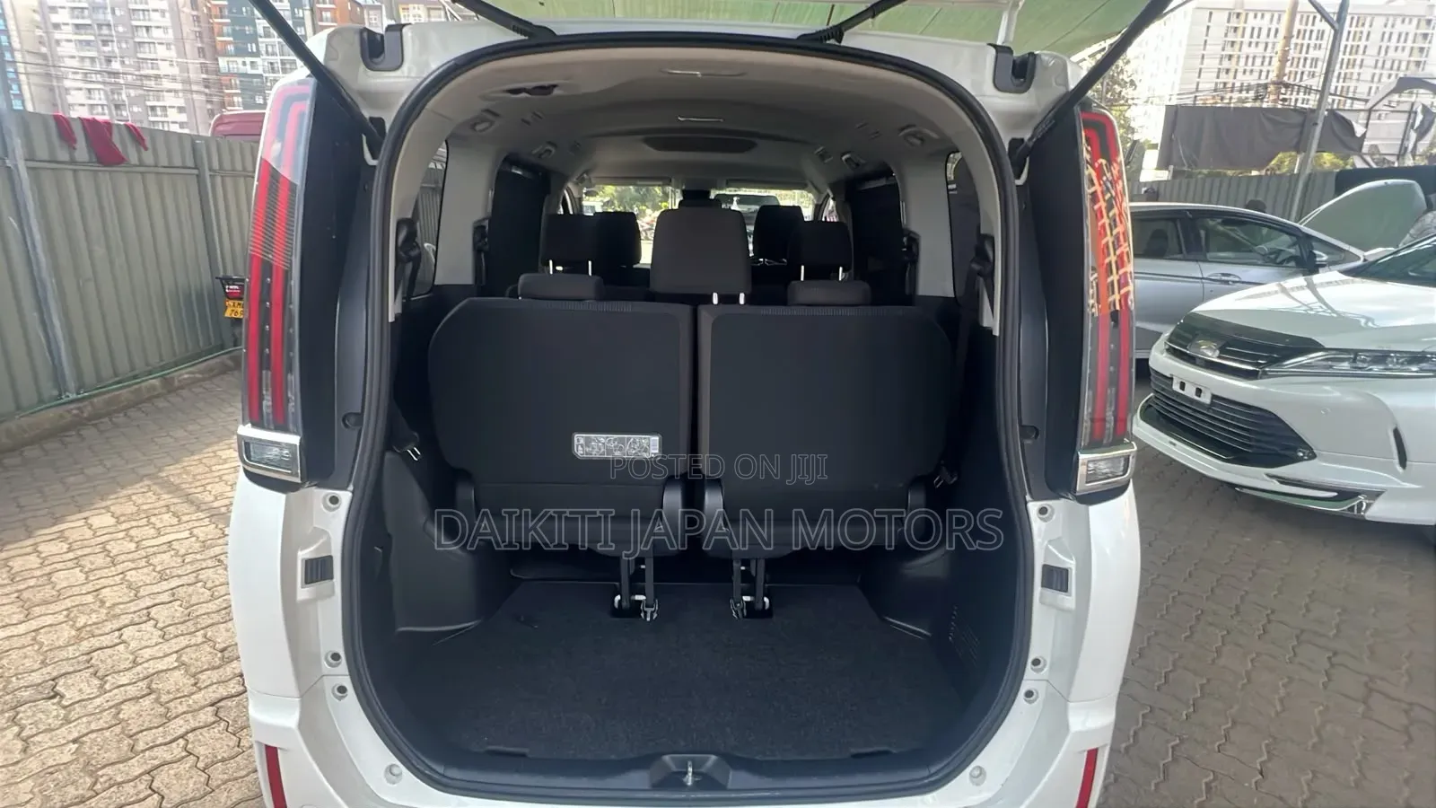 Toyota Noah 2020 Pearl