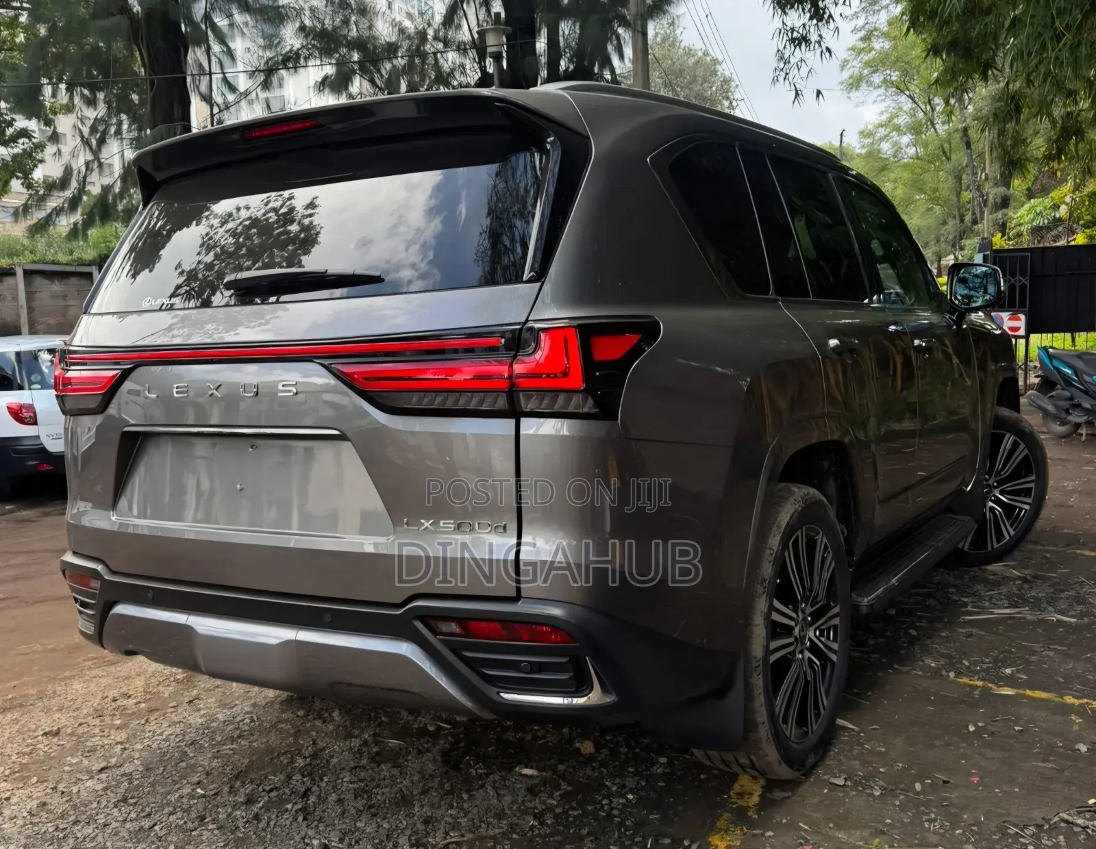 Lexus LX 500d 2022 Gray