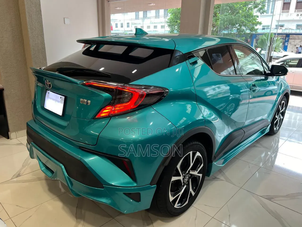 Toyota C-HR 2020 Blue