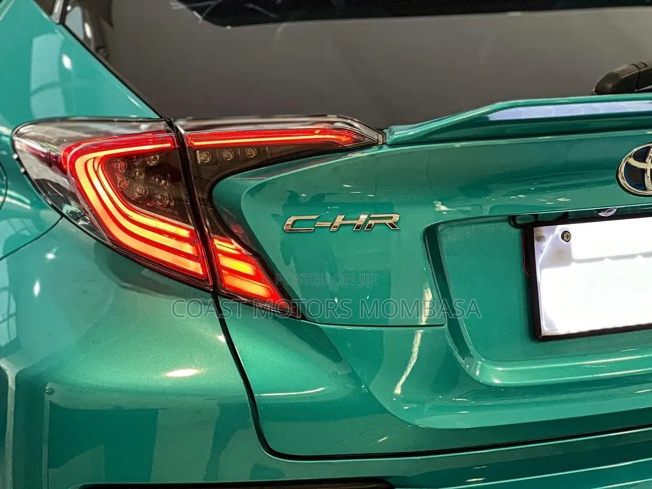Toyota C-HR 2020 Blue