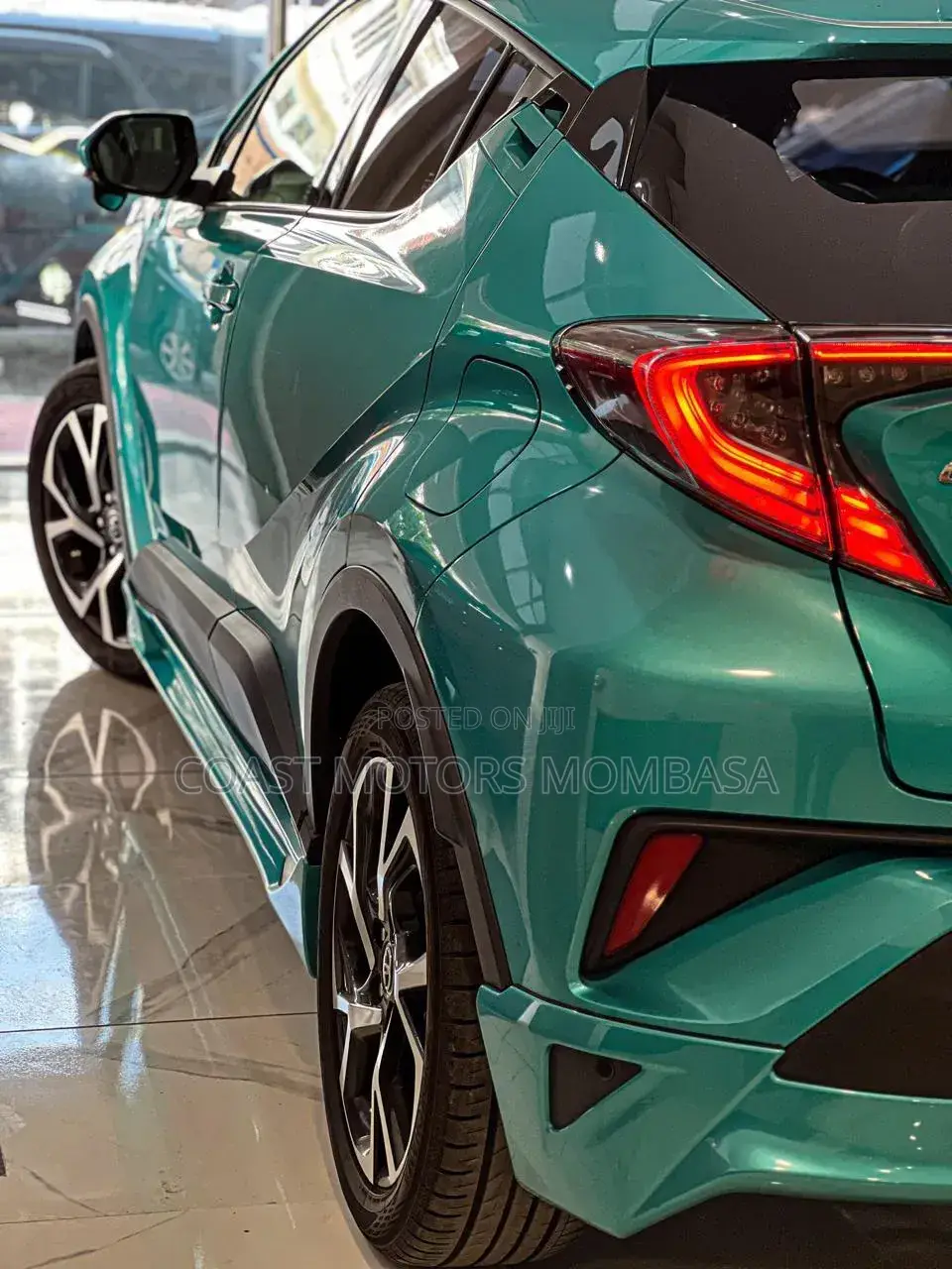 Toyota C-HR 2020 Blue