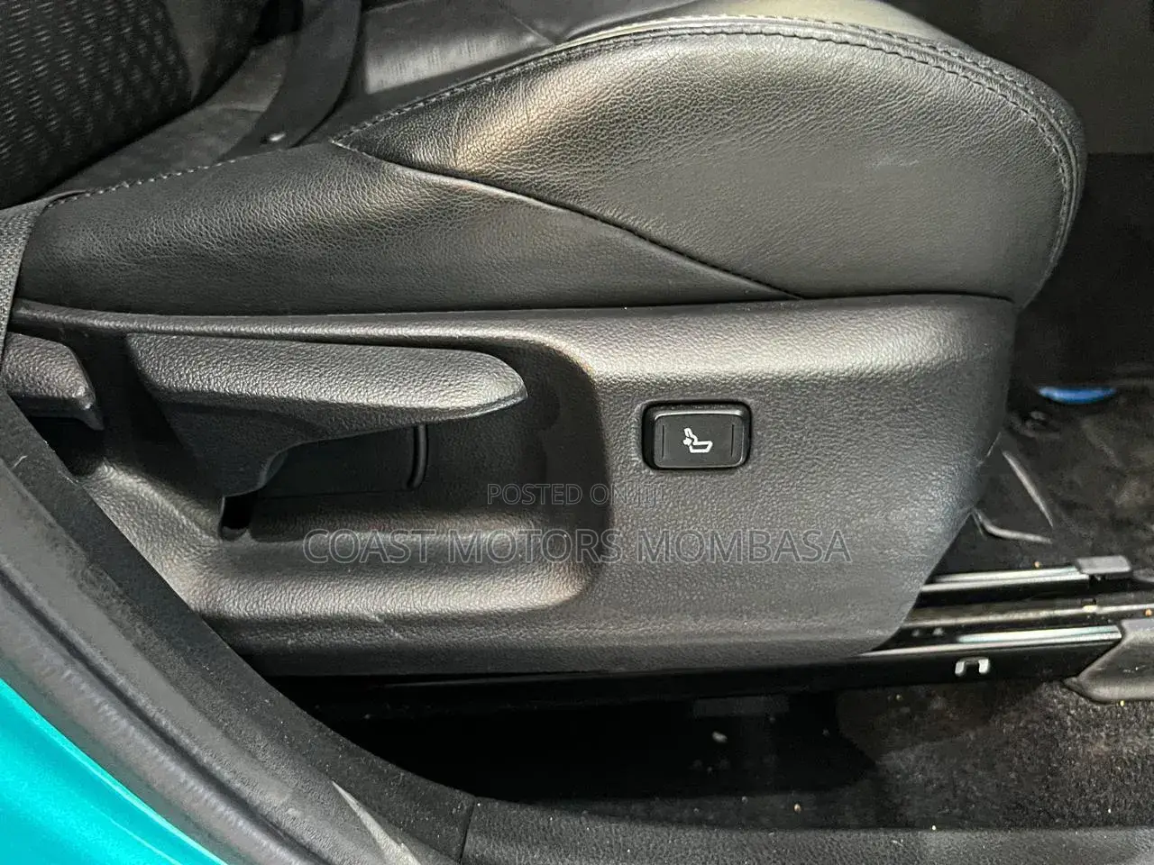 Toyota C-HR 2020 Blue