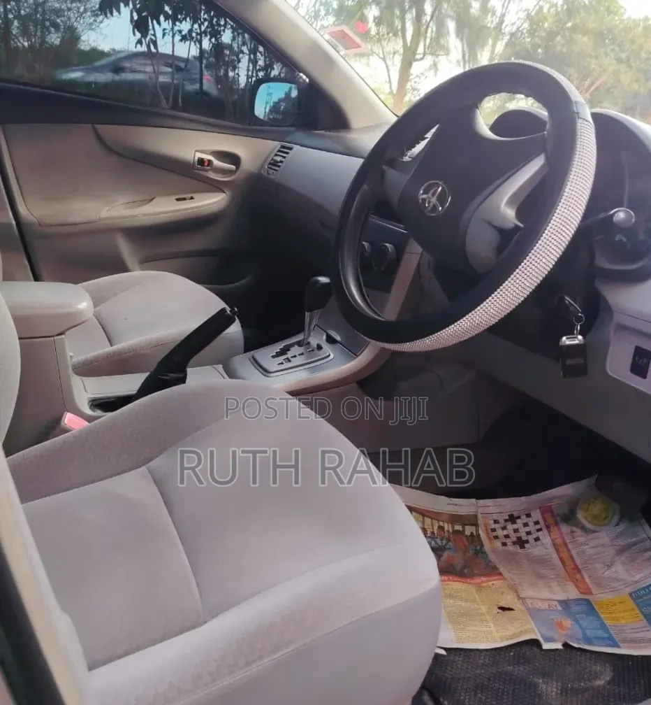 Toyota Axio 2010 Silver