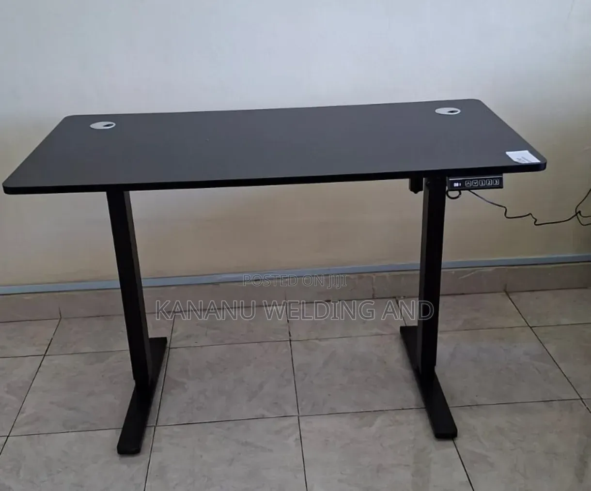 Electric Adjustable 1.2m Office Desk