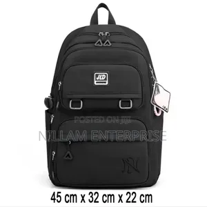 Fashionable Large Capacity Water Proof Schoolbags.