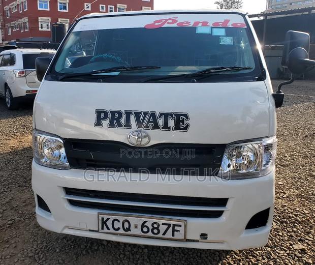 Toyota HiAce 2012 White