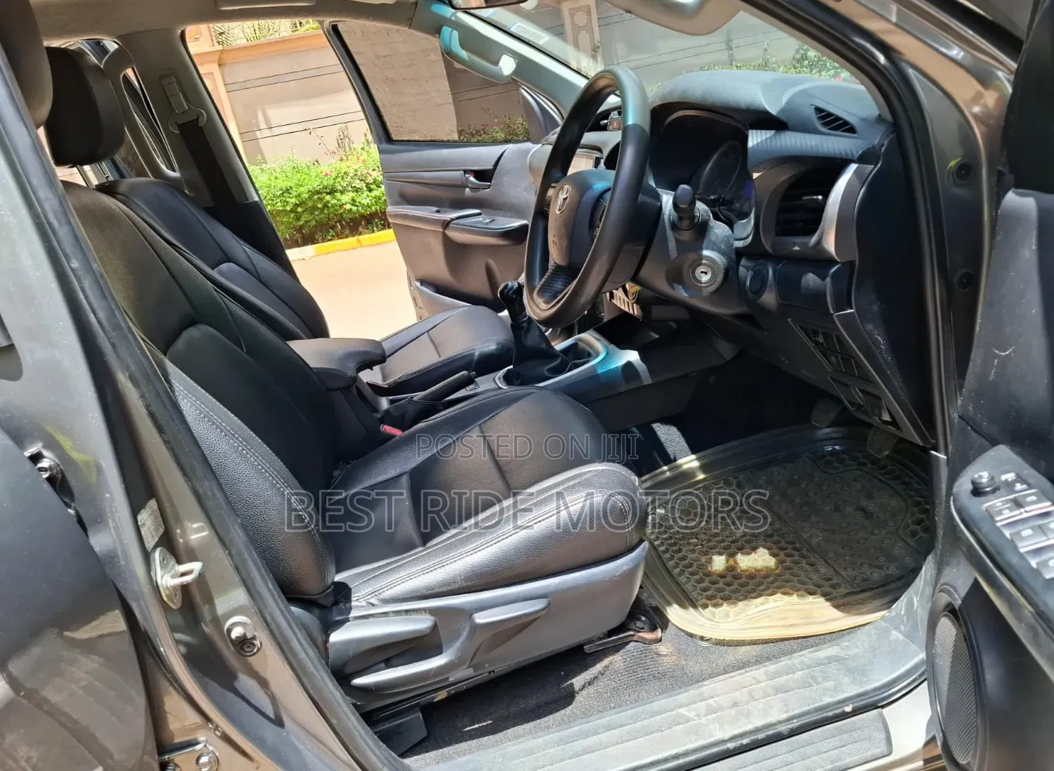 Toyota Hilux Revo Double Cab Deisel 2.4 AWD 2016 Gray