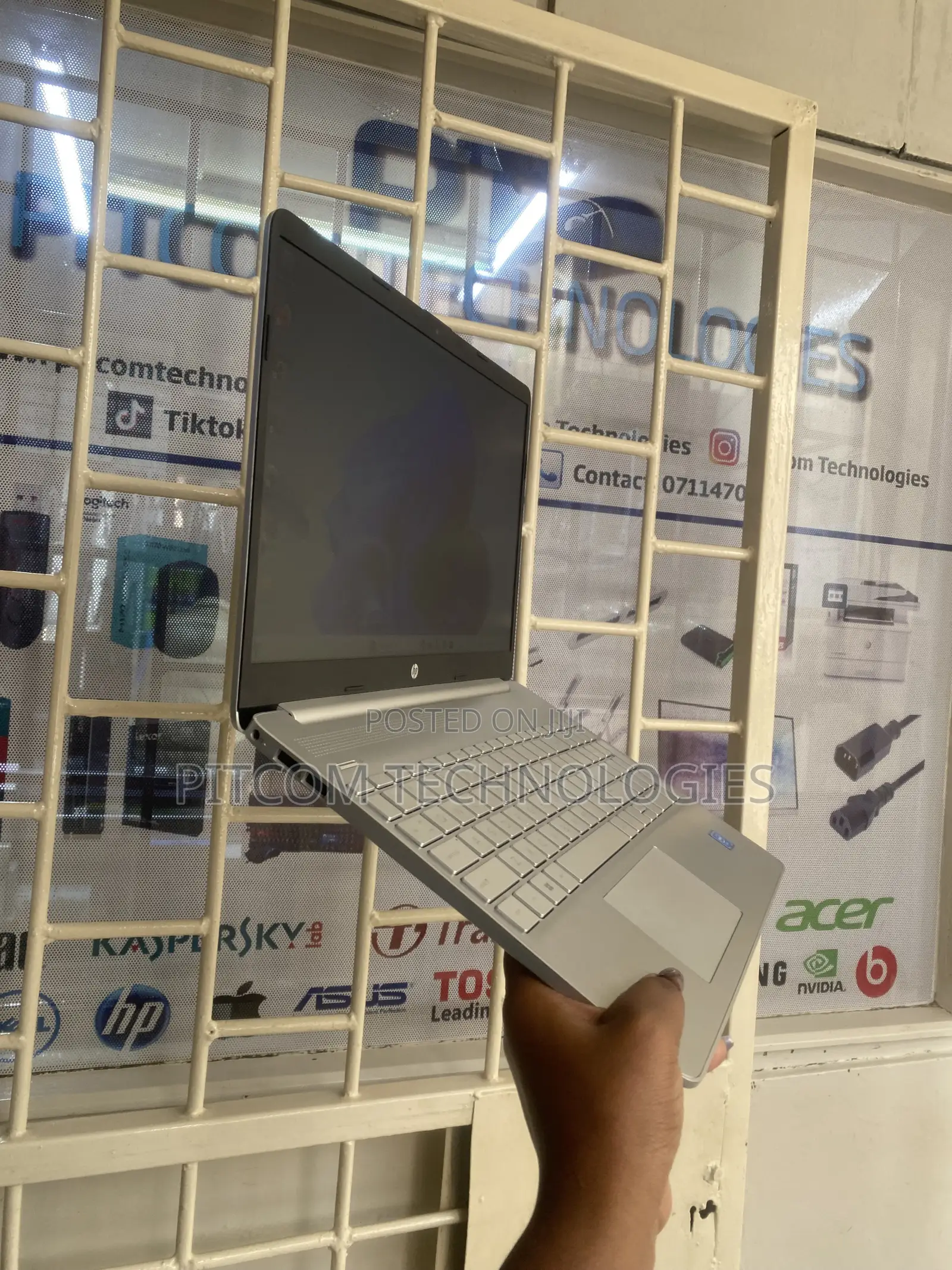 Laptop HP 15s 4GB Intel Celeron SSD 256GB
