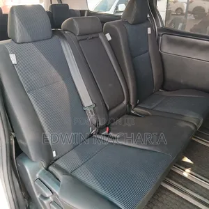 Toyota Noah 2019 Silver