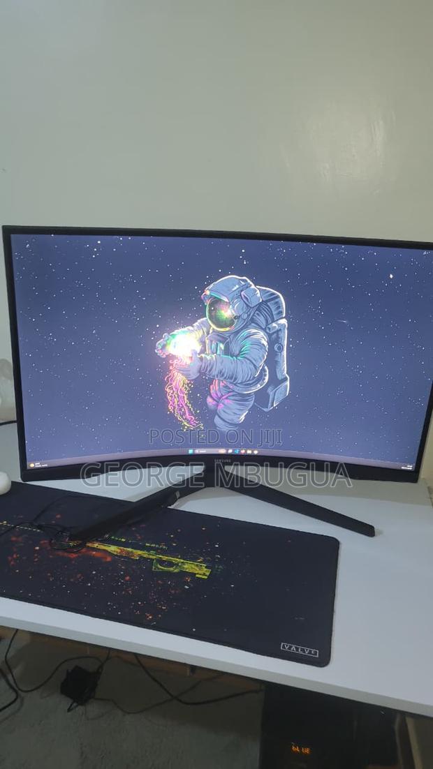 Samsung Odyssey G5 32" - thumbnail 4