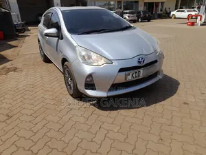 Toyota Aqua 2014 Silver