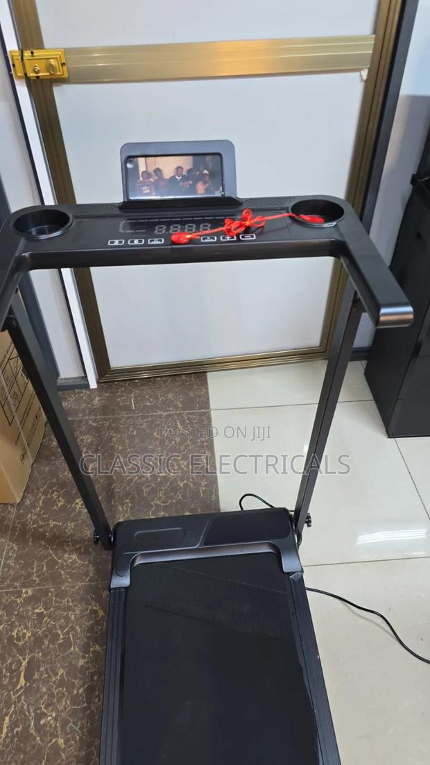 Foldable Walkpad at Ksh24,000.With Bluetooth Speaker and Manual Incline