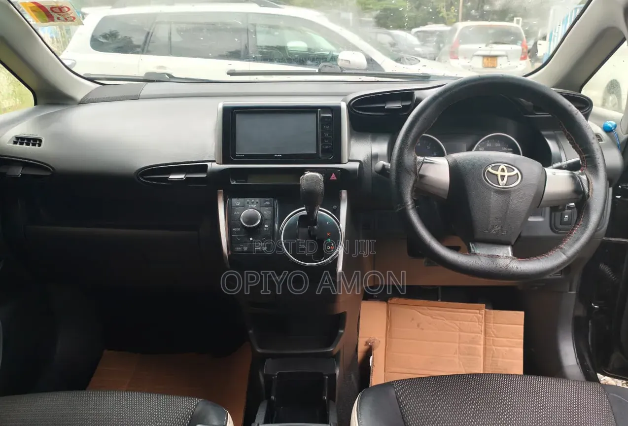 Toyota Wish 2014 Black