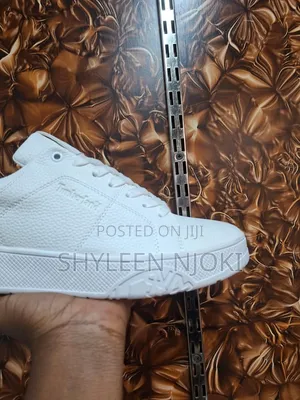 Men Casual Sneakers