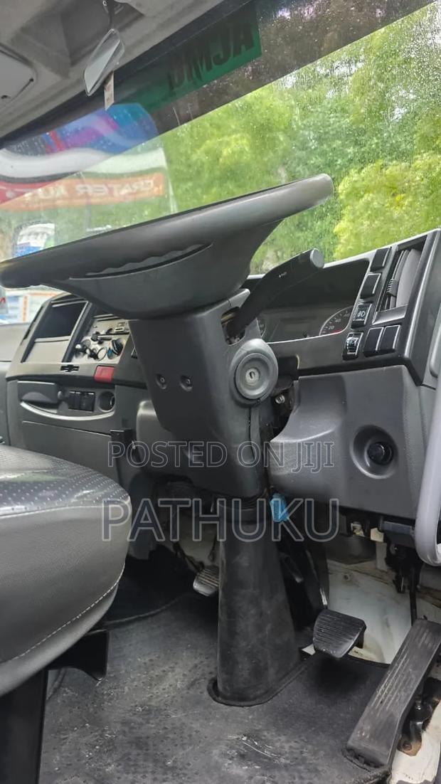 Isuzu FRR 90 - thumbnail 2