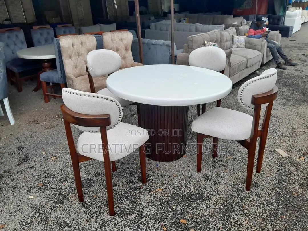 Chic 4‐Seater Dining Set Marble Table