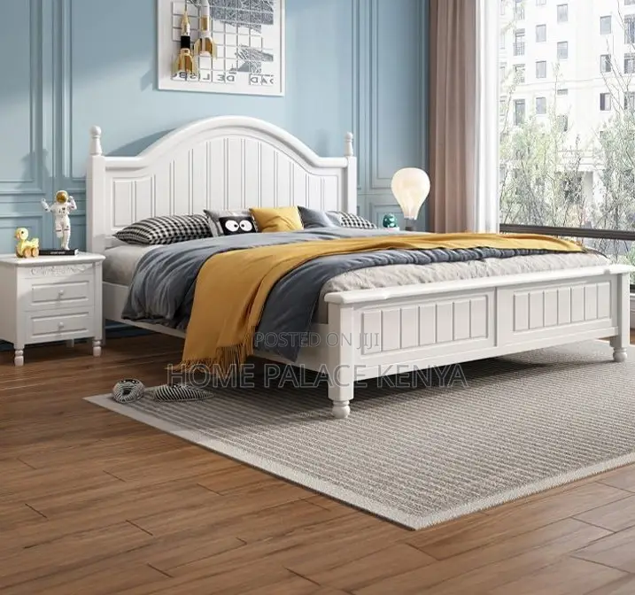 Wooden Bed: American Style Glossy Finish Wooden Bed