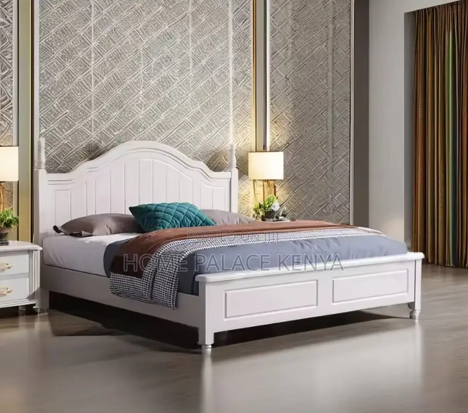 Wooden Bed: American Style Glossy Finish Wooden Bed