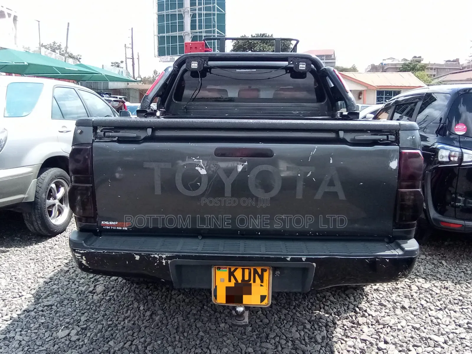 Toyota Hilux 2016 Black