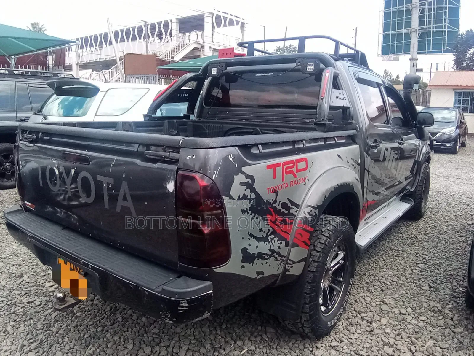 Toyota Hilux 2016 Black