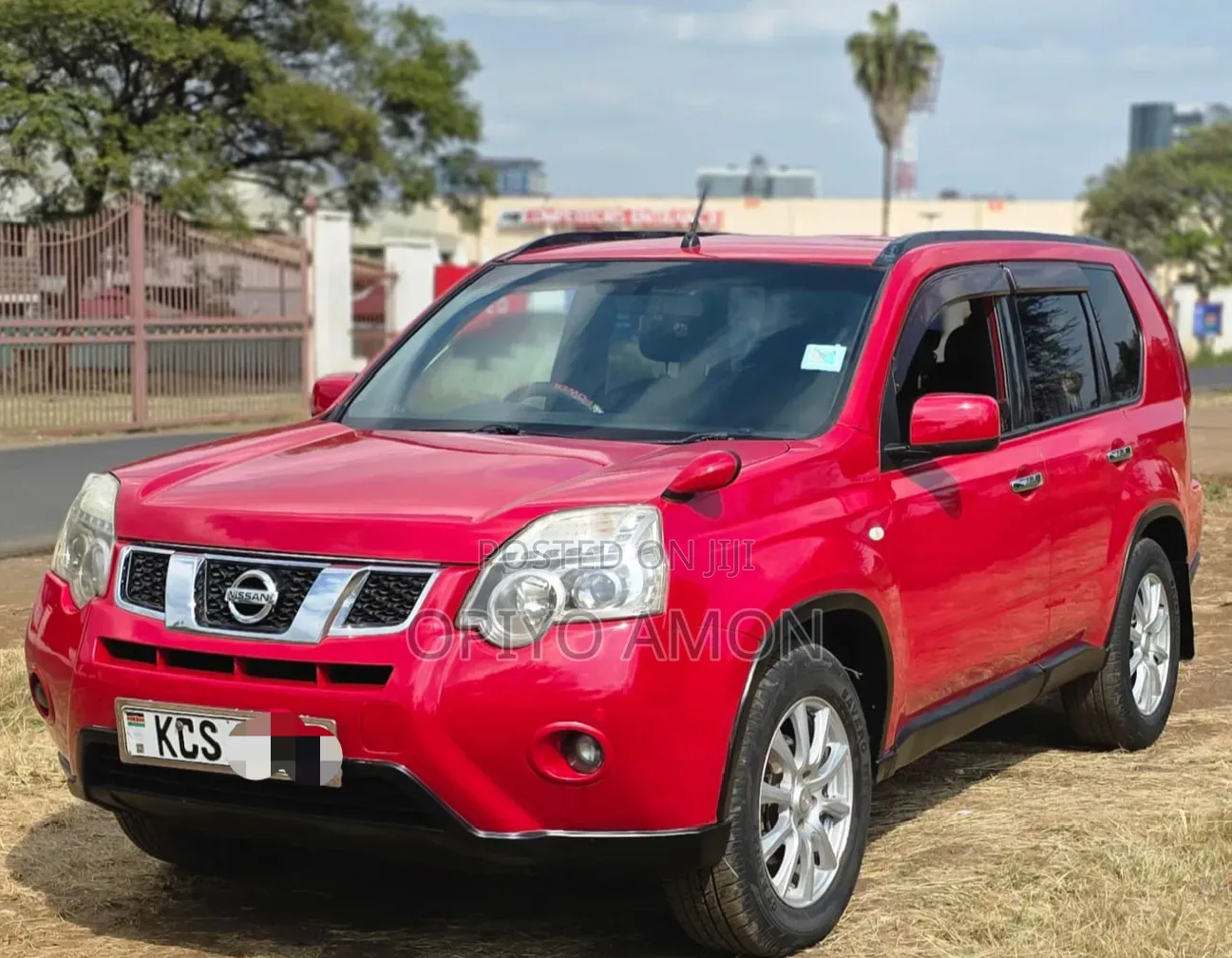 Nissan X-Trail 2011 Red