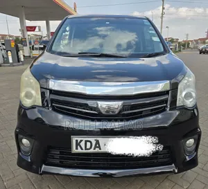 Toyota Noah 2013 Black