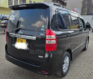 Toyota Noah 2013 Black