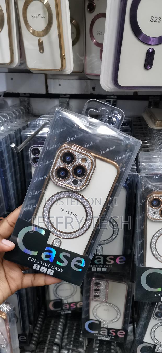 iPhone 13 Pro Styled With a Glitter-Filled Ring Case - thumbnail 2