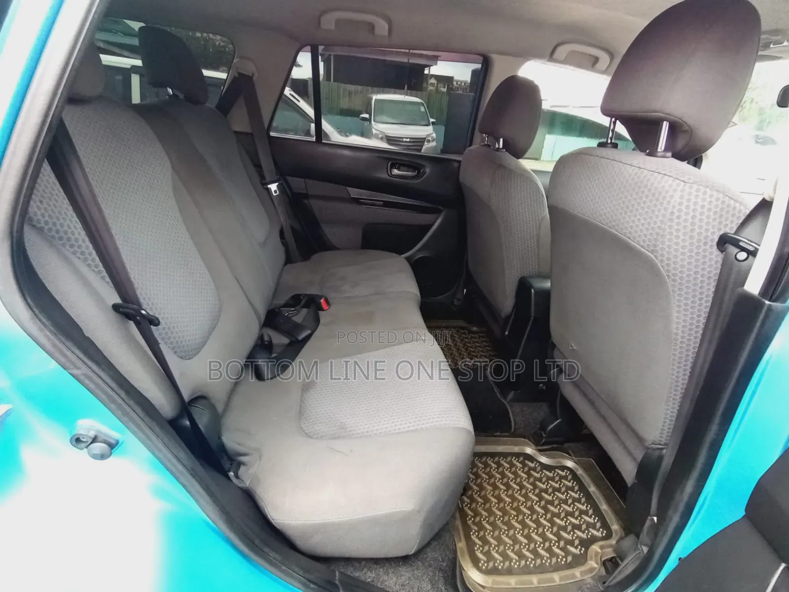 Nissan Wingroad 2012 Blue