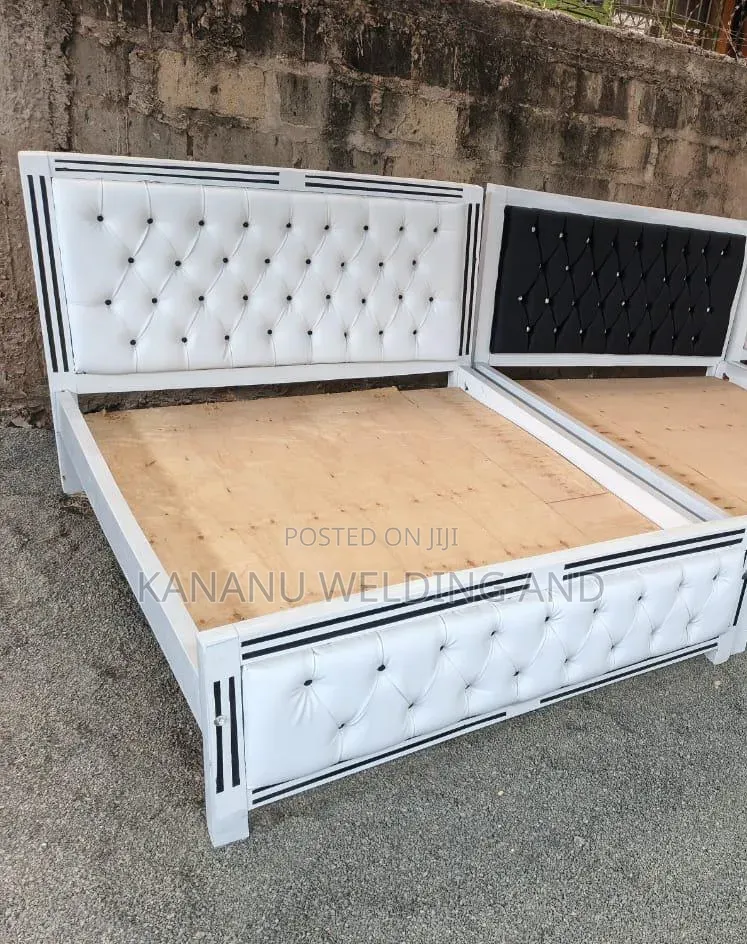 Buttons Mocket Chesyer Bed