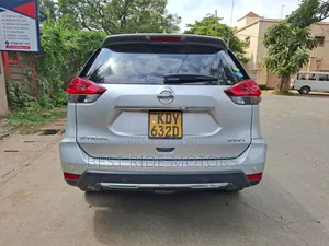 Nissan X-Trail 2019 Silver