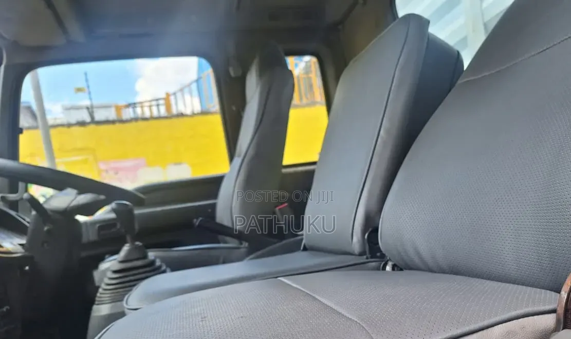 Isuzu FRR 33