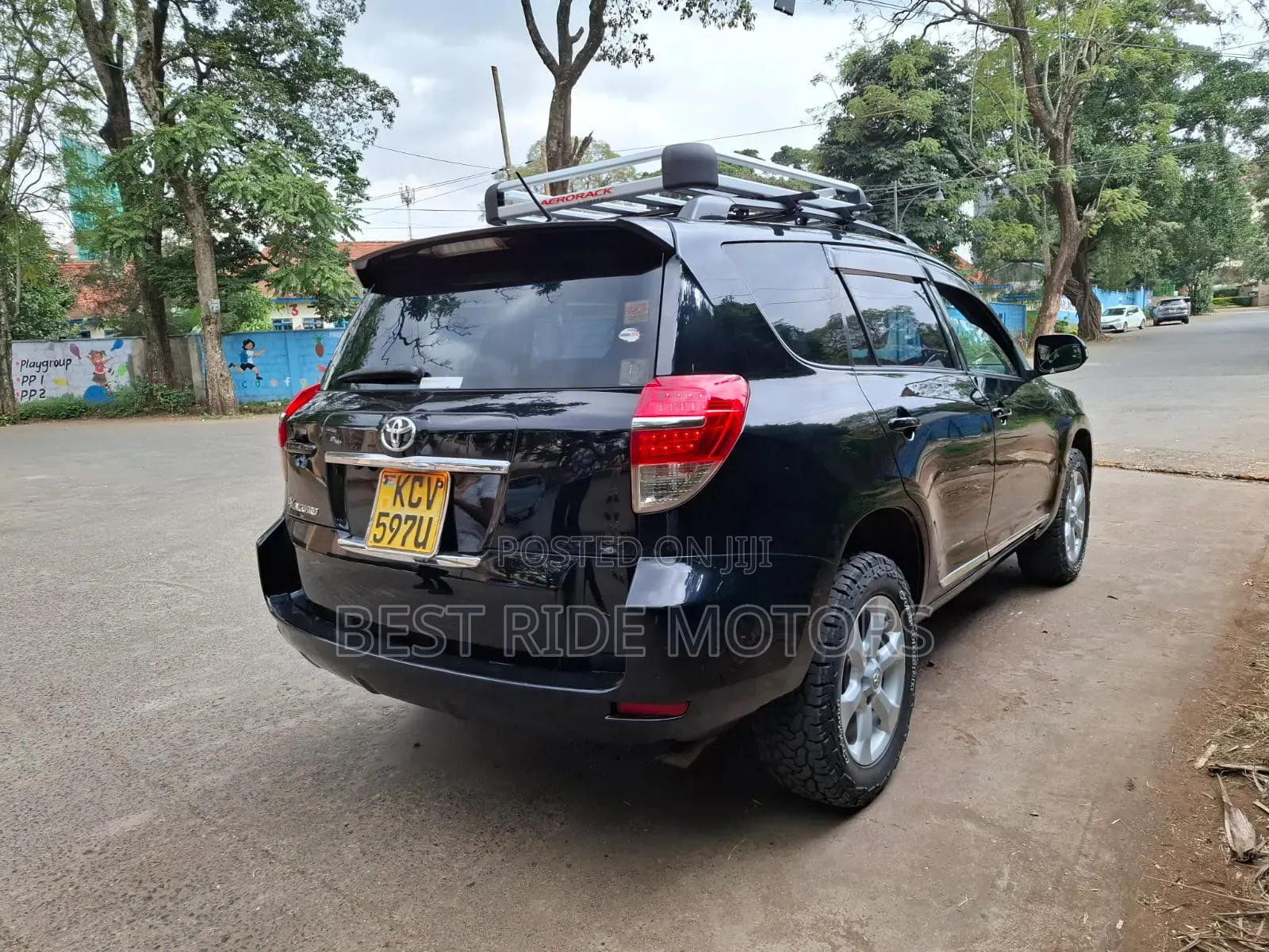 Toyota Vanguard 2013 Black