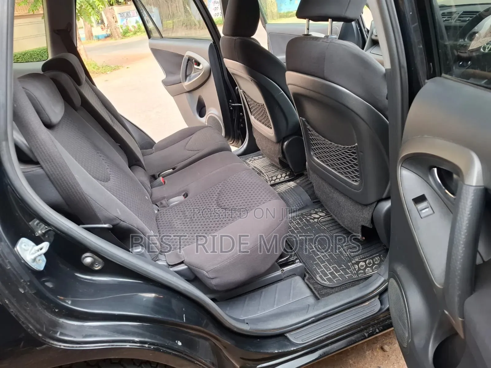 Toyota Vanguard 2013 Black