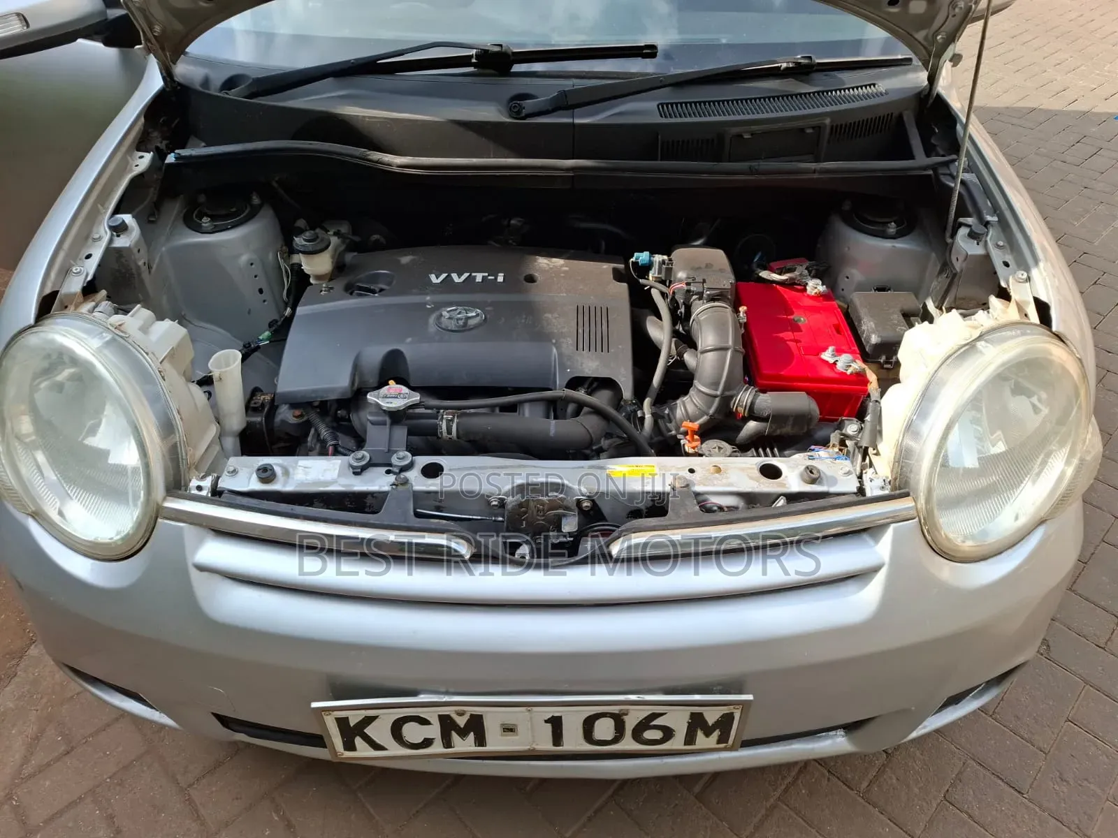 Toyota Sienta 2010 Silver