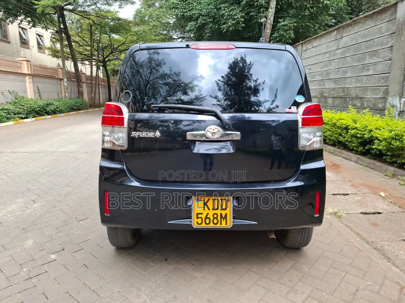 Toyota Spade 2014 Black