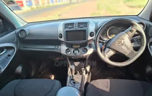 Toyota Vanguard 2011 Blue