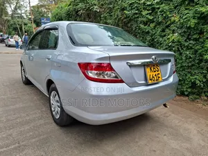 Honda Fit Aria 2006 Silver